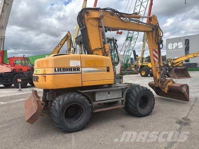 Liebherr A 314 حفارات بعجل