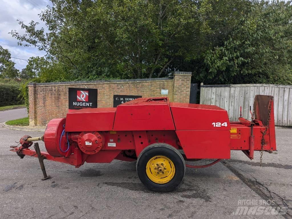 Massey Ferguson 124 محزمات مربعة