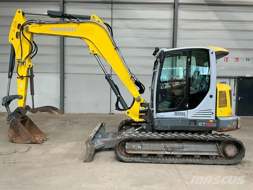 Neuson ET 90 حفارات وسط 7 طن - 12 طن