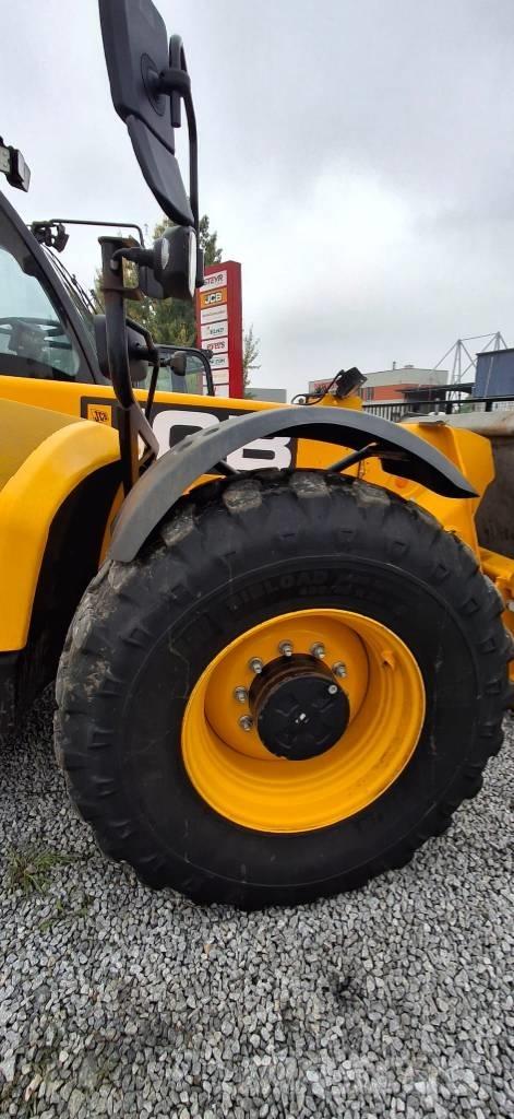 JCB 560-80 Agri Xtra مناولات متداخلة