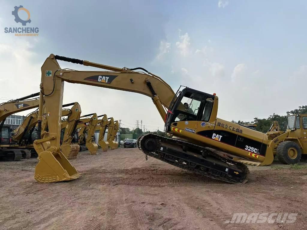 CAT 325 CL حفارات زحافة
