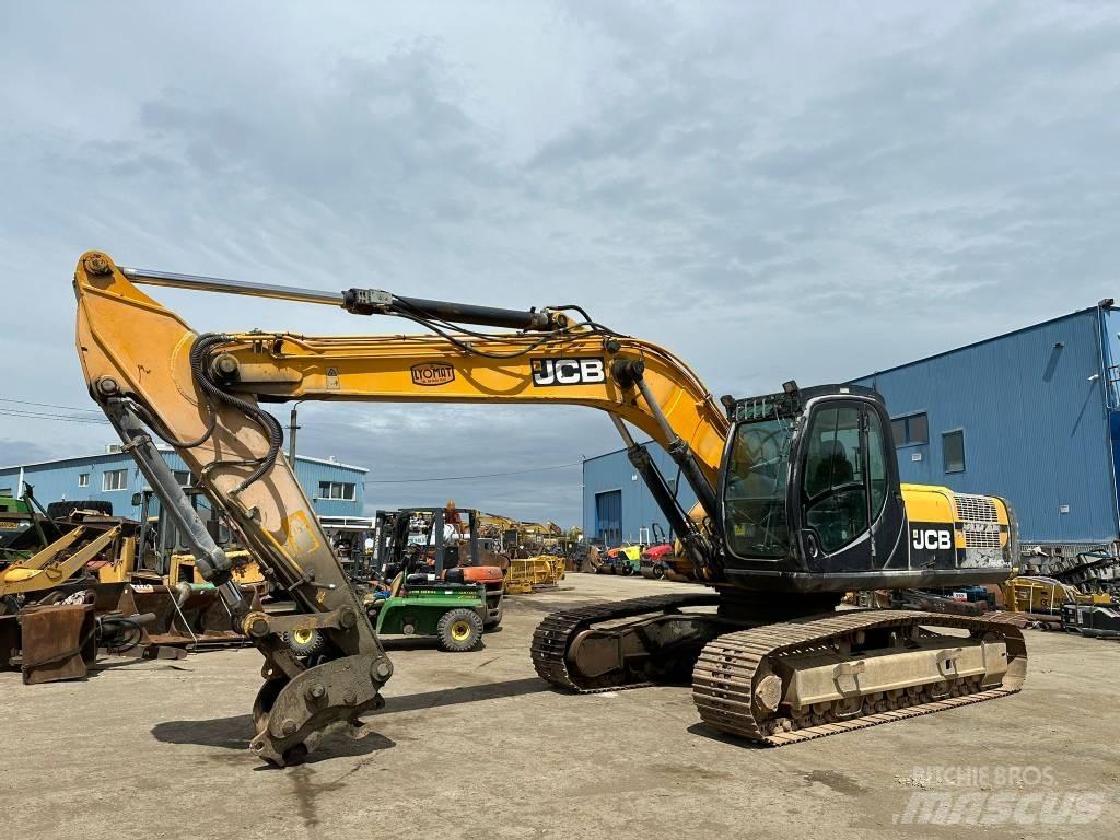 JCB JS 240 N LC حفارات زحافة