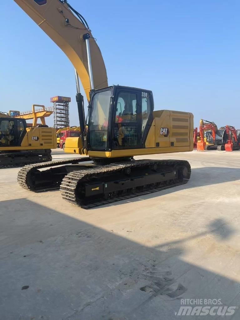 CAT 330 حفارات زحافة