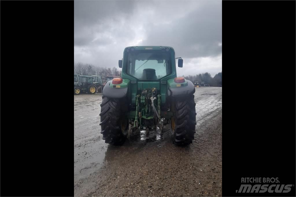 John Deere 6420 S الجرارات
