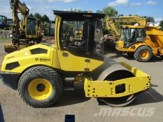 Bomag BW 177 D-5 مداحل أحادية الأسطوانة