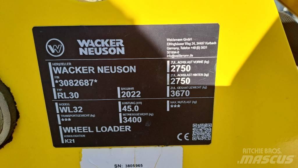 Wacker Neuson WL32 لوادر بعجل