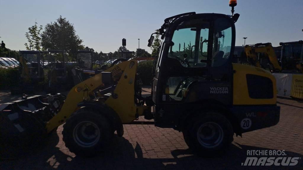 Wacker Neuson WL32 لوادر بعجل