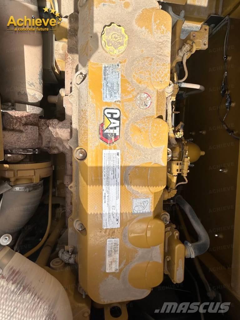 CAT 349 حفارات زحافة