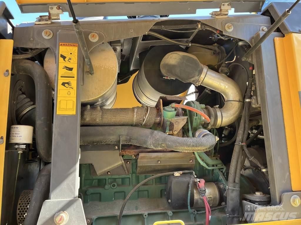 Volvo G 940 معدات تمهيد الطرق