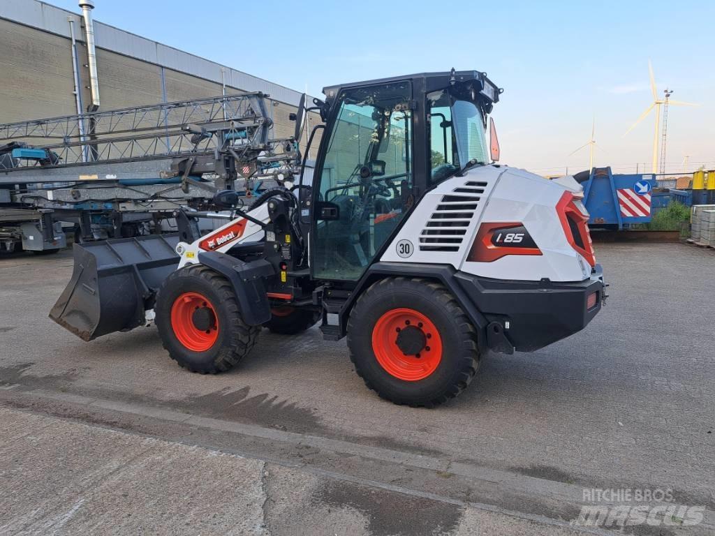 Bobcat L 85 لوادر بعجل
