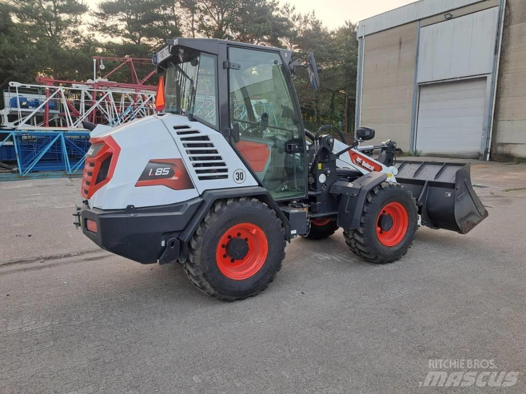 Bobcat L 85 لوادر بعجل
