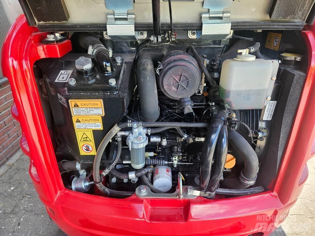 Takeuchi TB 216 حفارات صغيرة أقل من 7 طن (حفارات صغيرة)