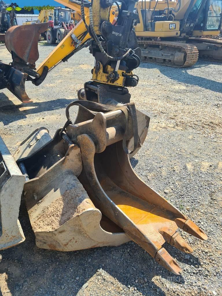 Wacker Neuson EW 100 حفارات بعجل