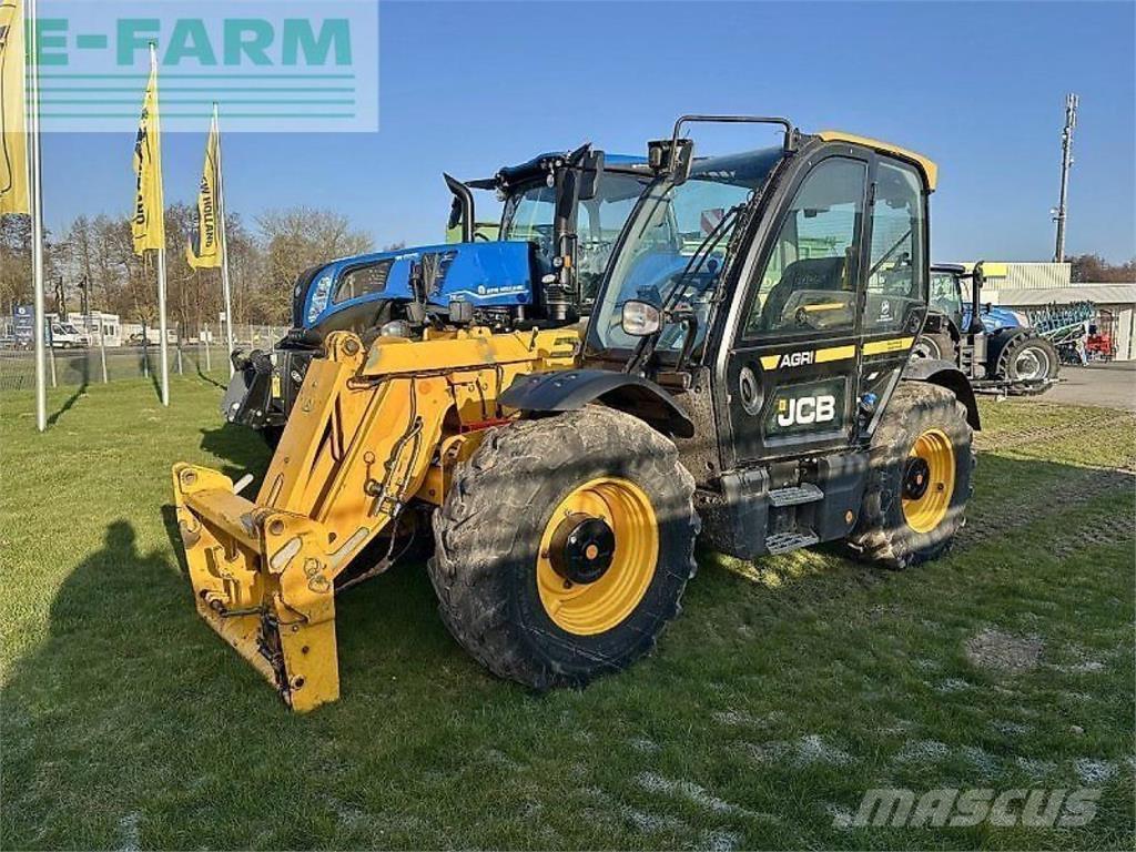JCB 532-60 معدات مناولة لأغراض الزراعة
