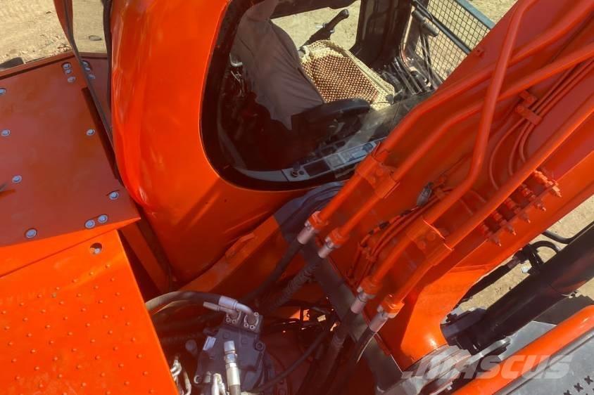 Doosan DX225 حفارات زحافة