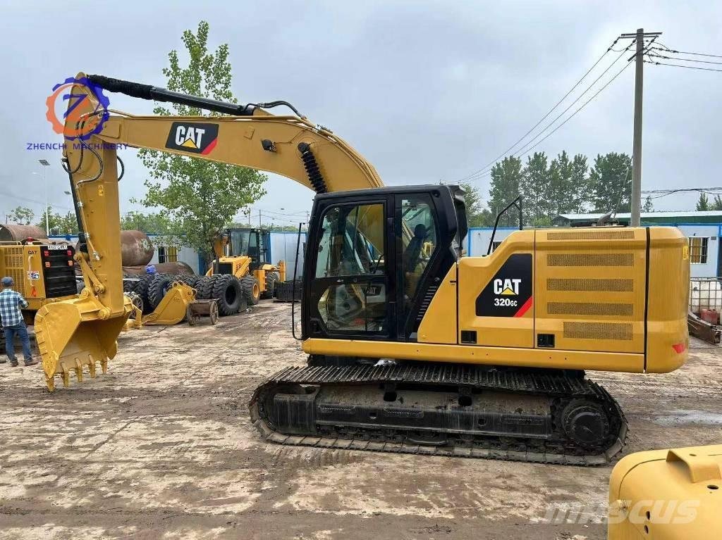 CAT 320 GC حفارات زحافة