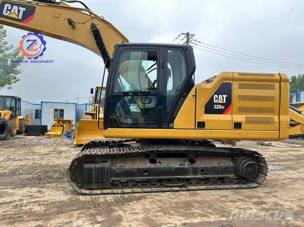 CAT 320 GC حفارات زحافة