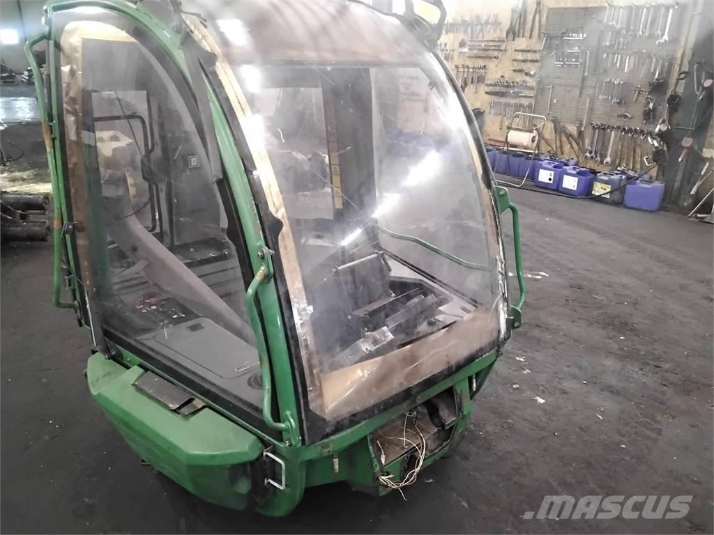 John Deere 1270E كابينة والداخلية