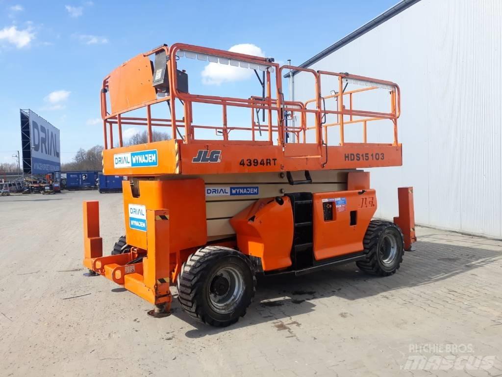 JLG 4394 RT رافعات مقصية الشكل