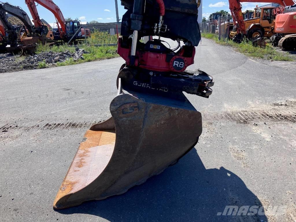 Hitachi ZX 300 LC-6 حفارات زحافة