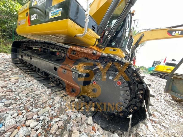 CAT 320 D GC حفارات زحافة