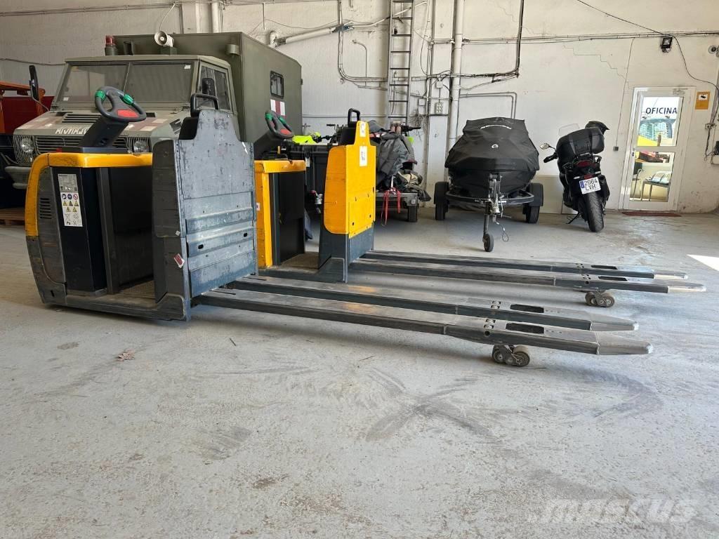 Jungheinrich ECE 225 معدات الرفع منخفض المستوى