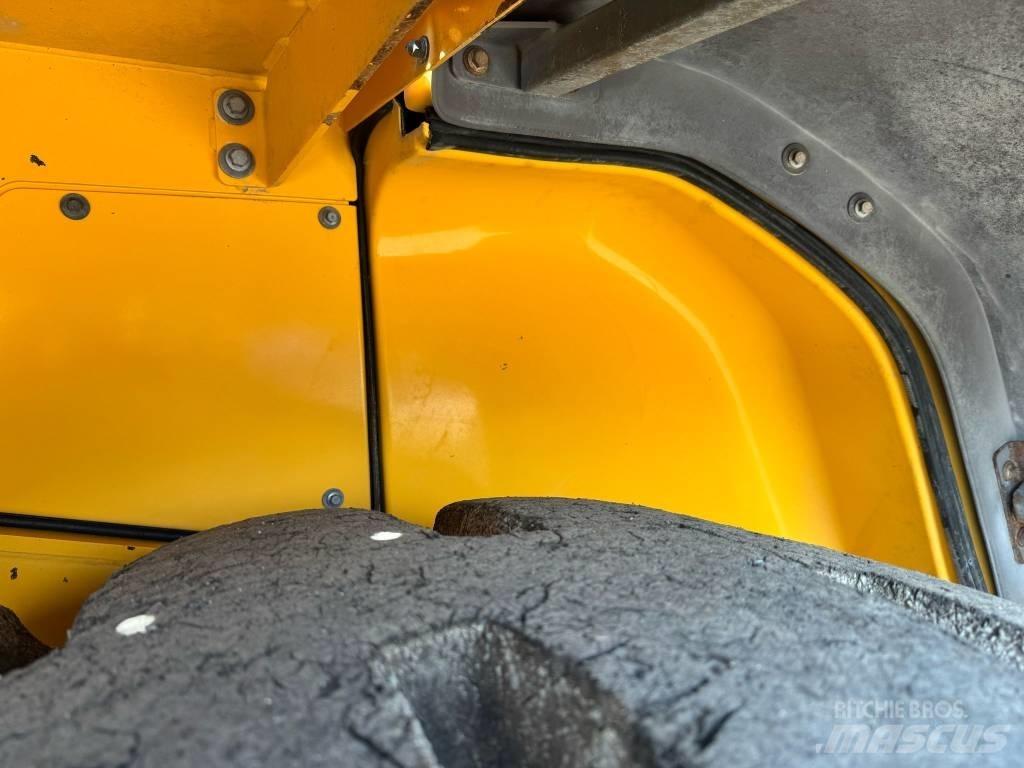 Volvo L 120 H لوادر بعجل