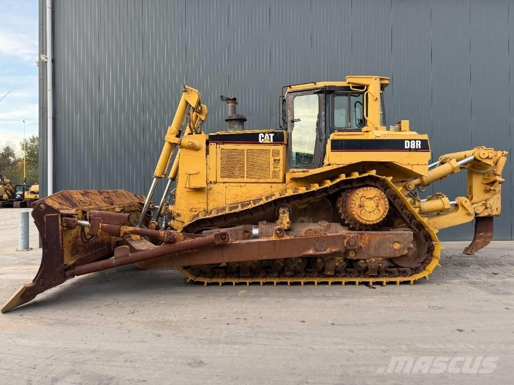 CAT D8R SERIES II بلدوزرات مجنزرة