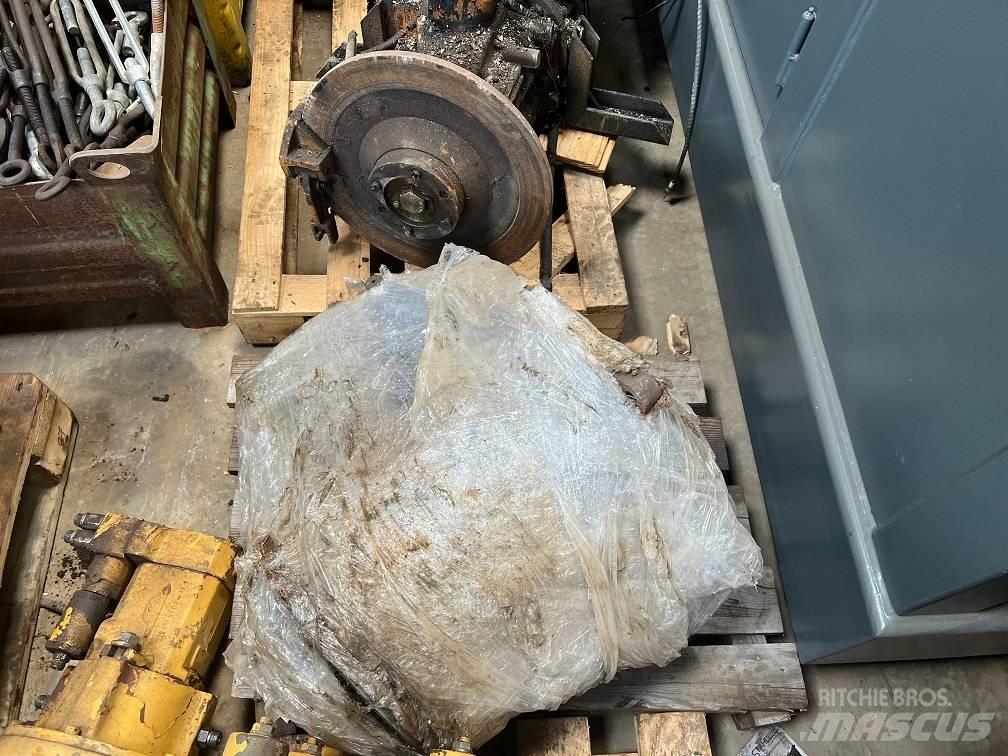 CAT 140 G gearbox معدات تمهيد الطرق