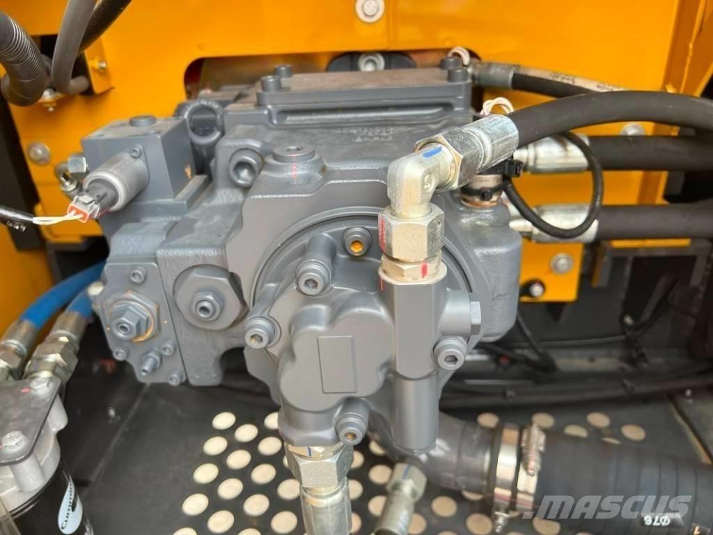 XCMG XE135GA حفارات زحافة