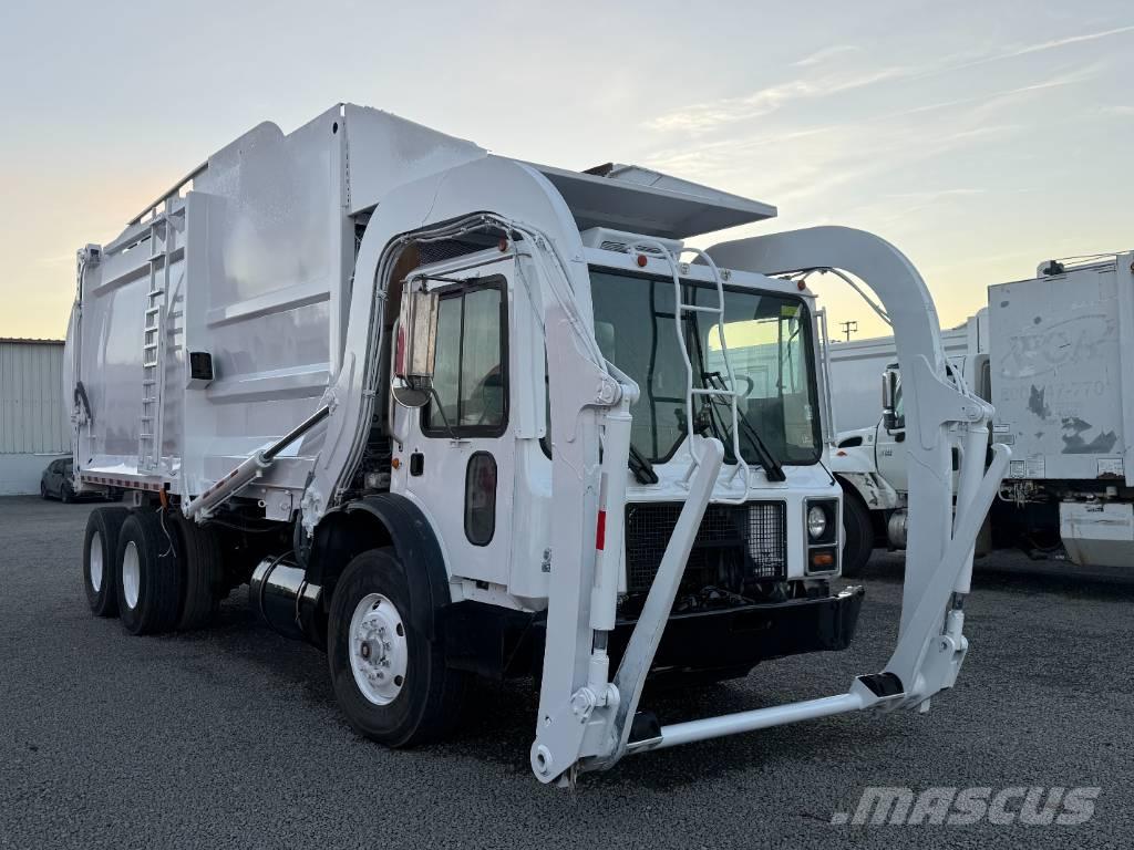 Mack MR شاحنات المخلفات