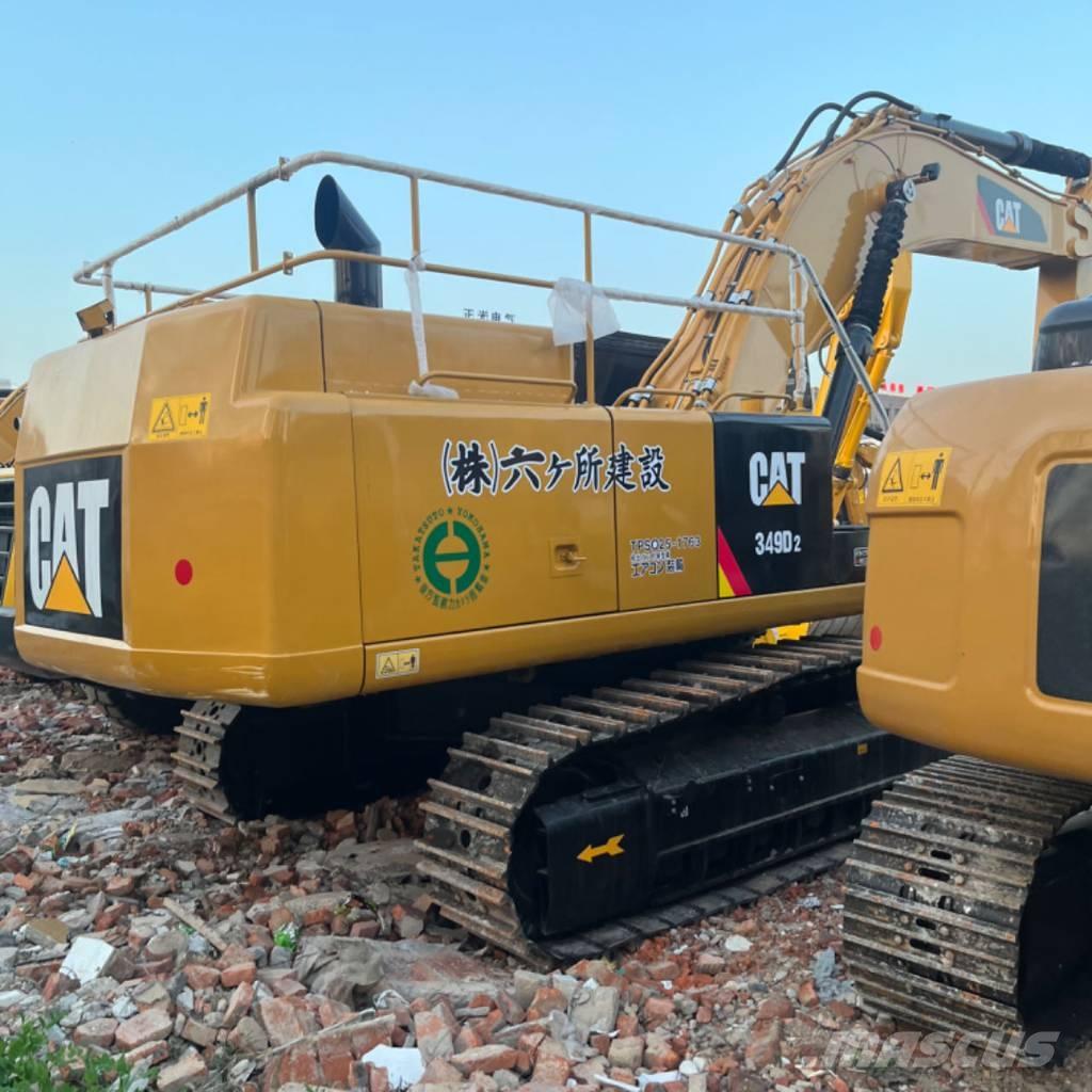CAT 349 D حفارات زحافة