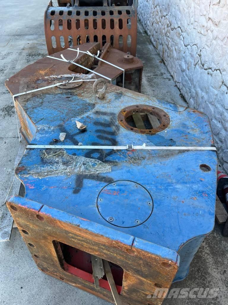 Rammer RB 42 خطاطيف