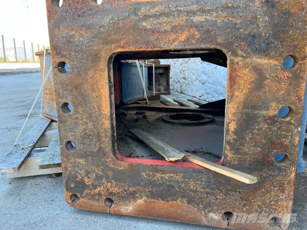 Rammer RB 42 خطاطيف