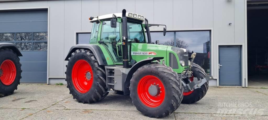 Fendt 820 Vario TMS الجرارات