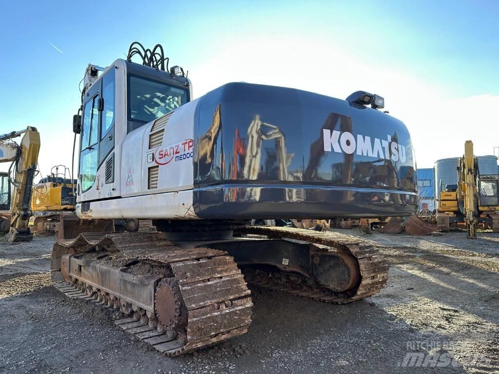 Komatsu PC 240 NLC-8 حفارات زحافة