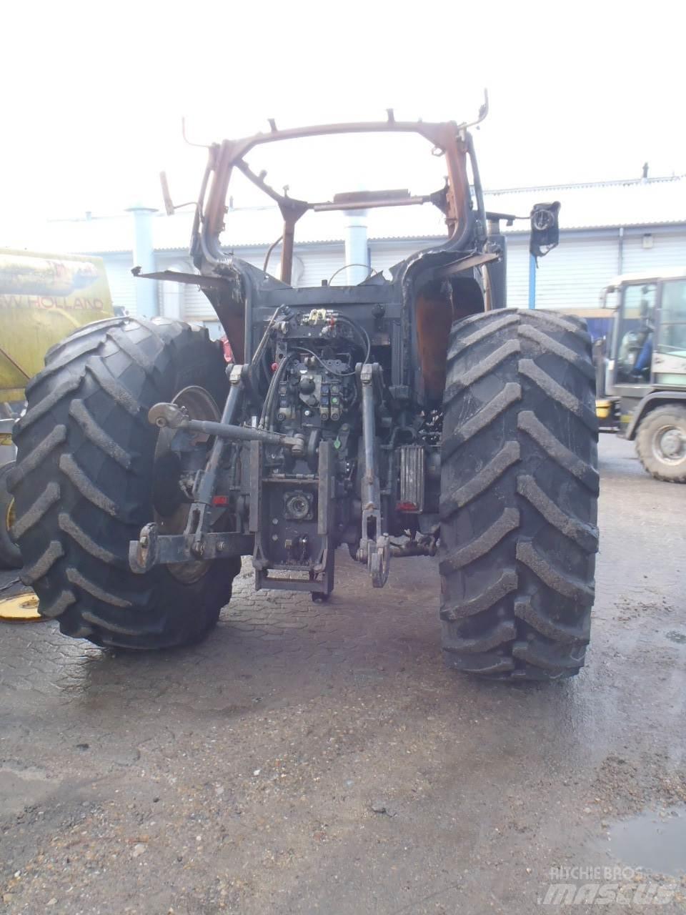 New Holland T7030 الجرارات