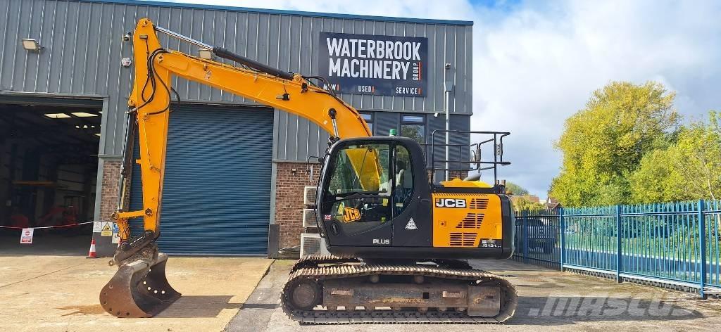 JCB JS 131 LC حفارات زحافة