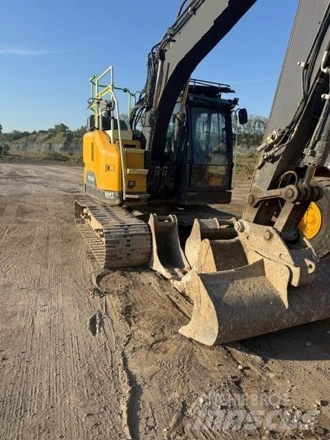Volvo ECR145EL حفارات زحافة