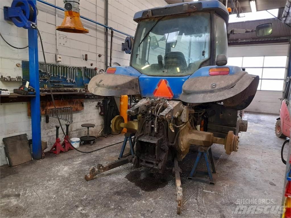 New Holland TG285 الجرارات