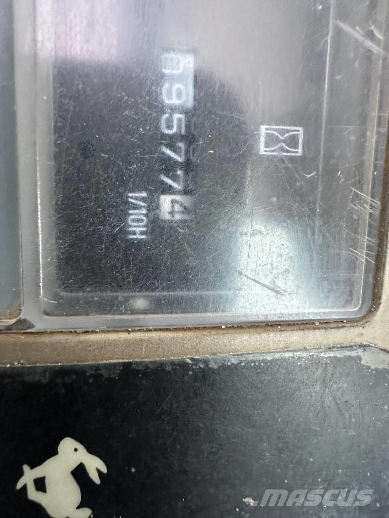 CASE CX 225 SR حفارات زحافة