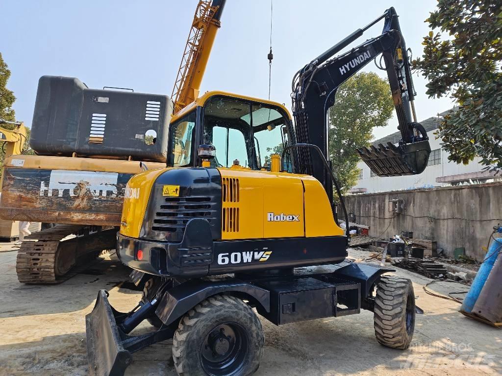Hyundai Robex 60 W حفارات بعجل