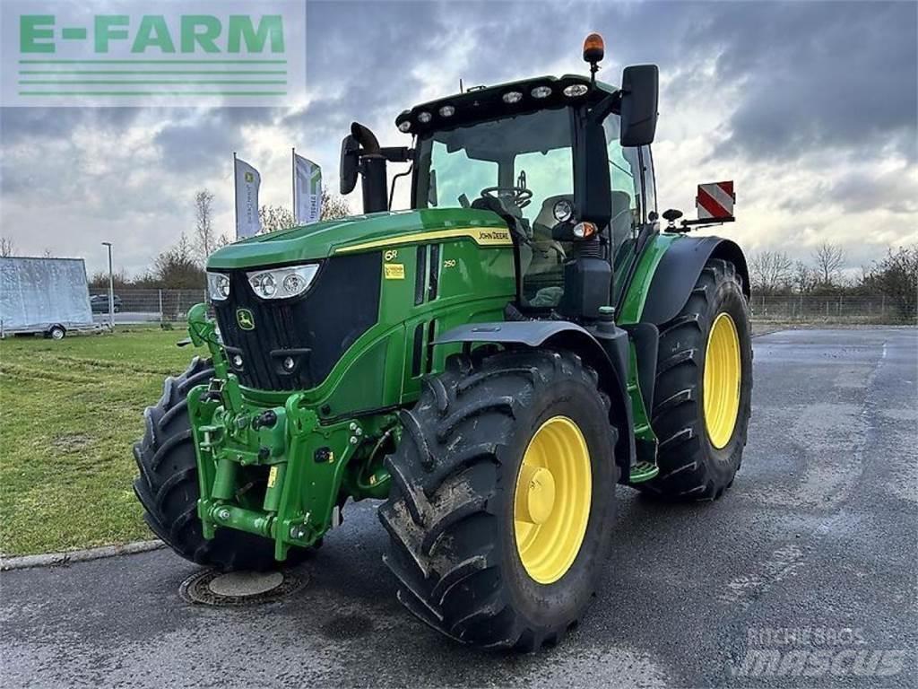 John Deere 6r 250 الجرارات