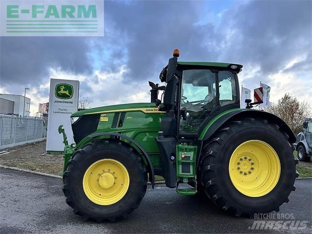 John Deere 6r 250 الجرارات