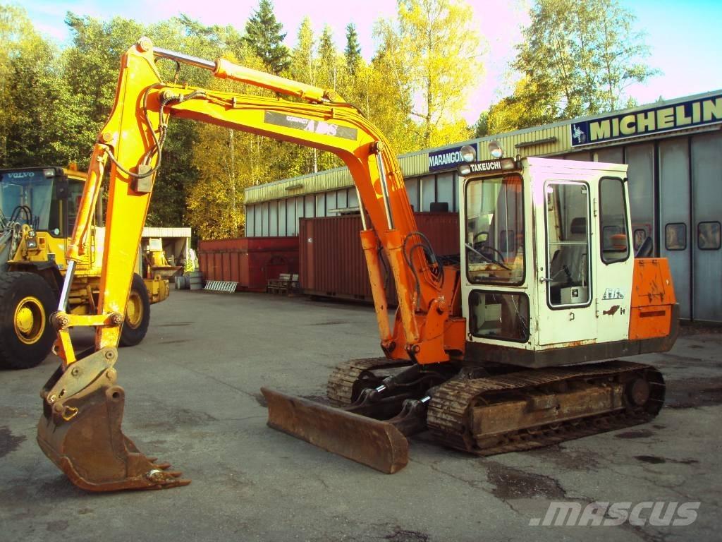 Takeuchi TB 68 S حفارات صغيرة أقل من 7 طن (حفارات صغيرة)