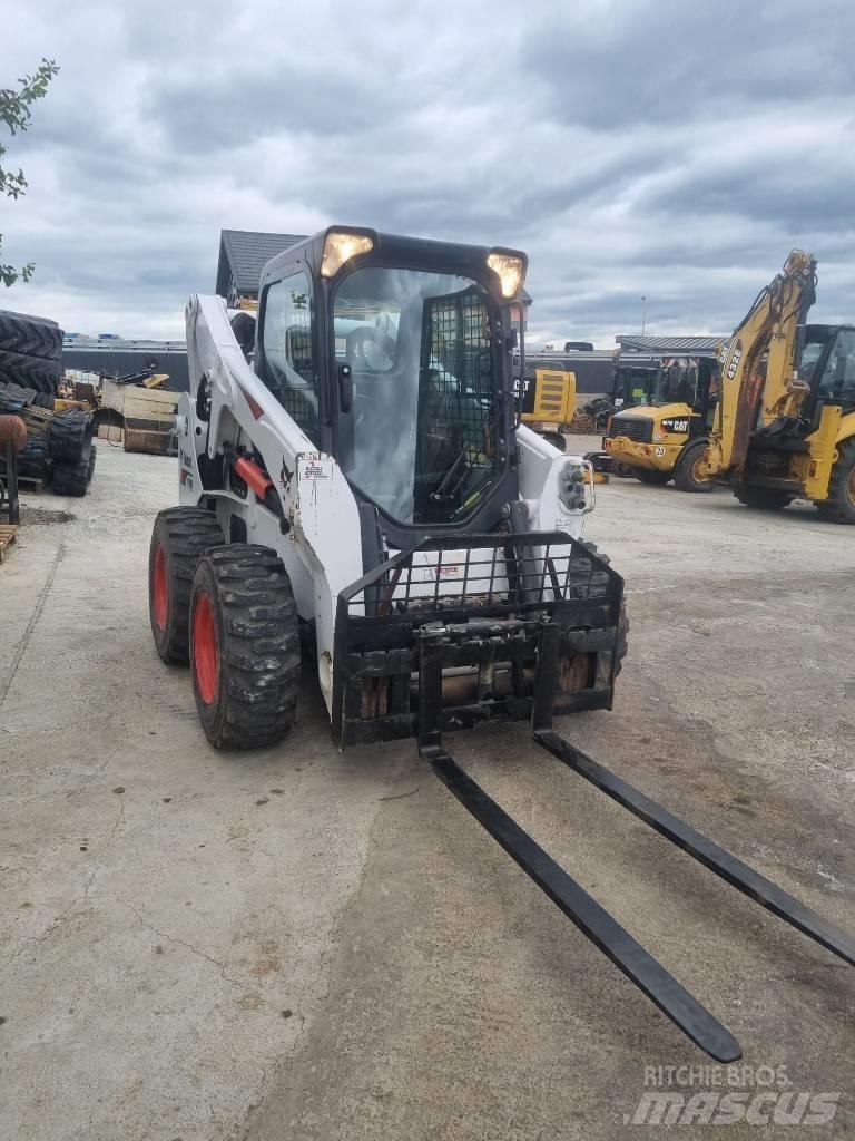 Bobcat S 650 لوادر انزلاقية التوجيه