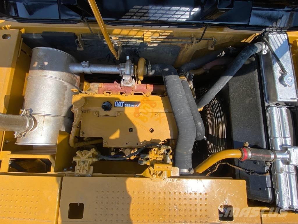 CAT CAT320 D2 حفارات زحافة