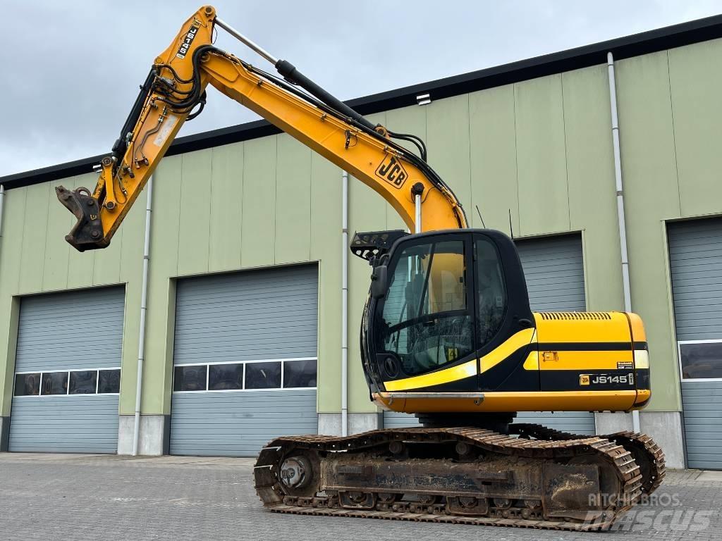 JCB JS 145 HD حفارات زحافة