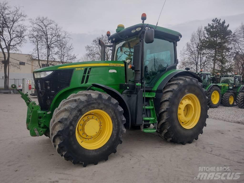 John Deere 7210 R الجرارات