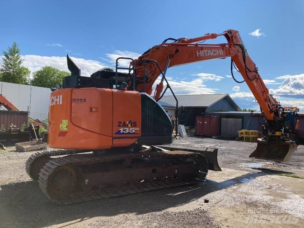 Hitachi ZX 135 US-6 حفارات زحافة